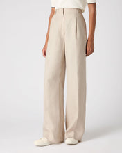Load image into Gallery viewer, N.Peal Women's Florence Linen Trouser Oat Brown
