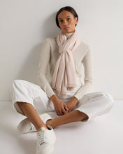 Load image into Gallery viewer, N.Peal Women's Pashmina Cashmere Shawl Dusk Pink
