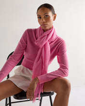Load image into Gallery viewer, N.Peal Women's Ultrafine Pashmina Cashmere Shawl Camellia Pink
