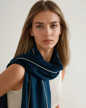 Load image into Gallery viewer, N.Peal Women's Tipped Cashmere Pashmina Navy Blue
