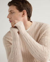 Load image into Gallery viewer, N.Peal Men's Thames Cable Round Neck Cashmere Jumper Ecru White
