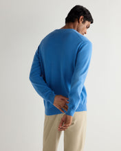 Load image into Gallery viewer, N.Peal Men's Burlington V Neck Cashmere Jumper Provence Blue
