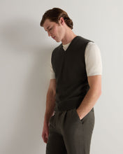 Load image into Gallery viewer, N.Peal Men's Westminster Cashmere Slipover Arabica Khaki Green
