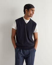 Load image into Gallery viewer, N.Peal Men's Westminster Cashmere Slipover Indigo Blue
