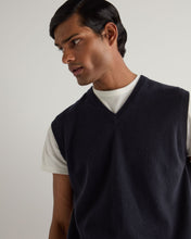 Load image into Gallery viewer, N.Peal Men's Westminster Cashmere Slipover Indigo Blue
