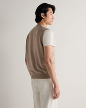 Load image into Gallery viewer, N.Peal Men's Westminster Cashmere Slipover Oatmeal Brown
