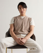 Load image into Gallery viewer, N.Peal Men's Westminster Cashmere Slipover Oatmeal Brown
