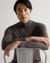 Load image into Gallery viewer, N.Peal Men's Hyde Fine Gauge Cashmere Full Zip Jumper Driftwood Brown
