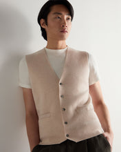 Load image into Gallery viewer, N.Peal Men's Chelsea Cashmere Waistcoat Ecru White
