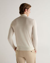 Load image into Gallery viewer, N.Peal Men's Fine Gauge Cashmere Turtle Neck Jumper New Ivory White
