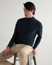 Load image into Gallery viewer, N.Peal Men's Mayfair Turtle Neck Cashmere Jumper Indigo Blue
