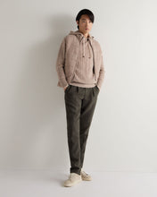 Load image into Gallery viewer, N.Peal Men's Fitzrovia Cable Cashmere Hoodie Oatmeal Brown
