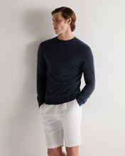 Load image into Gallery viewer, N.Peal Men's Covent Fine Gauge Cashmere Round Neck Jumper Indigo Blue
