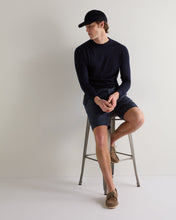 Load image into Gallery viewer, N.Peal Men's Covent Fine Gauge Cashmere Round Neck Jumper Navy Blue
