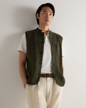 Load image into Gallery viewer, N.Peal Men's Penzance Cotton Cashmere Gilet Arabica Khaki Green
