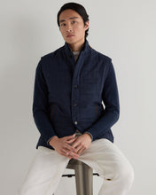 Load image into Gallery viewer, N.Peal Men's Seville Linen Gilet Navy Blue
