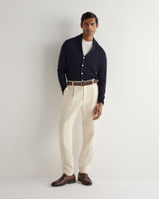 Load image into Gallery viewer, N.Peal Men's Fenchurch Fine Gauge Cashmere Cardigan Navy Blue
