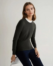 Load image into Gallery viewer, N.Peal Women's Evie Classic Round Neck Cashmere Jumper Arabica Khaki Green
