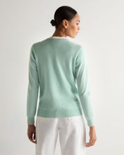 Load image into Gallery viewer, N.Peal Women's Evie Classic Round Neck Cashmere Jumper Dusty Teal Green
