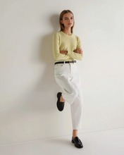 Load image into Gallery viewer, N.Peal Women's Evie Classic Round Neck Cashmere Jumper Granita Yellow
