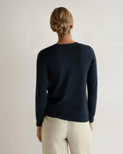 Load image into Gallery viewer, N.Peal Women's Evie Classic Round Neck Cashmere Jumper Indigo Blue
