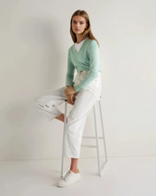 Load image into Gallery viewer, N.Peal Women's Phoebe V Neck Cashmere Jumper Dusty Teal Green
