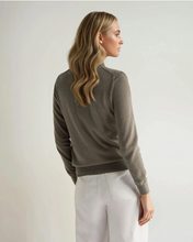 Load image into Gallery viewer, N.Peal Women's Olivia Round Neck Cashmere Cardigan Vintage Khaki Green
