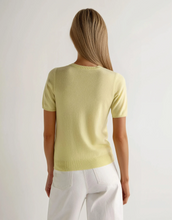Load image into Gallery viewer, N.Peal Women's Milly Classic Cashmere T-Shirt Granita Yellow
