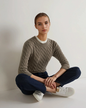 Load image into Gallery viewer, N.Peal Women's Emilia Cable Round Neck Cashmere Jumper Vintage Khaki Green
