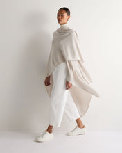 Load image into Gallery viewer, N.Peal Women's Lily Metal Trim Lightweight Cashmere Cape Pebble Grey
