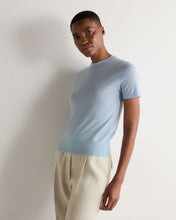 Load image into Gallery viewer, N.Peal Women's Isla Superfine Cashmere T-Shirt Pale Blue
