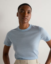 Load image into Gallery viewer, N.Peal Women's Isla Superfine Cashmere T-Shirt Pale Blue
