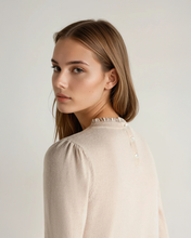 Load image into Gallery viewer, N.Peal Women's Woven Ruffle Cashmere Jumper Ecru White
