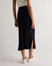 Load image into Gallery viewer, N.Peal Women's Straight Cashmere Skirt Navy Blue
