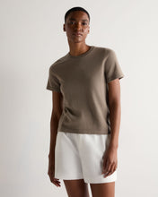 Load image into Gallery viewer, N.Peal Women's Lottie Cashmere T-Shirt Vintage Khaki Green
