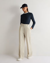 Load image into Gallery viewer, N.Peal Women's Hallie Round Neck Cashmere Jumper Indigo Blue
