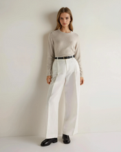 Load image into Gallery viewer, N.Peal Women's Hallie Round Neck Cashmere Jumper Pebble Grey
