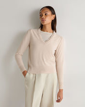 Load image into Gallery viewer, N.Peal Women's Metal Trim V Neck Cashmere Jumper Ecru White
