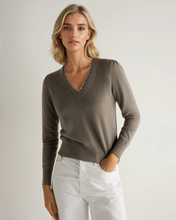 Load image into Gallery viewer, N.Peal Women's Metal Trim V Neck Cashmere Jumper Vintage Khaki Green
