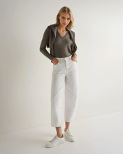 Load image into Gallery viewer, N.Peal Women's Metal Trim V Neck Cashmere Jumper Vintage Khaki Green
