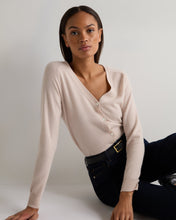 Load image into Gallery viewer, N.Peal Women's Lara V Neck Cashmere Cardigan Dusk Pink
