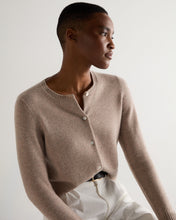 Load image into Gallery viewer, N.Peal Women's Chunky Crop Cashmere Cardigan Oatmeal Brown
