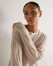 Load image into Gallery viewer, N.Peal Women's Cable Cricket Cashmere Jumper Ecru White
