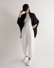 Load image into Gallery viewer, N.Peal Women's Cocooning Cashmere Cardigan Navy Blue
