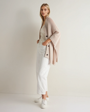 Load image into Gallery viewer, N.Peal Women's Mesh Stitch Cashmere Cape Ecru White Sparkle
