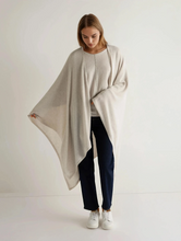 Load image into Gallery viewer, N.Peal Women's Metal Trim Batwing Cashmere Jumper Pebble Grey
