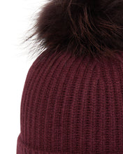 Load image into Gallery viewer, N.Peal Unisex Ribbed Cashmere Hat With Detachable Pom Mulled Wine Red
