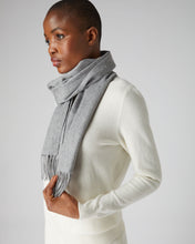 Load image into Gallery viewer, Woven Cashmere Scarf Flannel Grey
