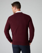 Load image into Gallery viewer, N.Peal Men&#39;s The Oxford Round Neck Cashmere Jumper Mulled Wine Red
