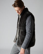 Load image into Gallery viewer, N.Peal Men&#39;s Fur Lined Quilted Jacket Fumo Grey
